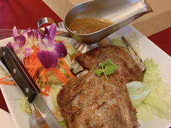 蜂蜜烤猪排骨-Daddy Nimman Chiang Mai