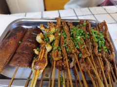 -李双猪·小龙虾·烧烤·羊肉煲(乐山店)