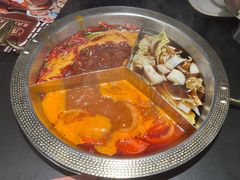 -廖掌柜·重庆鲜货火锅(上海首店)