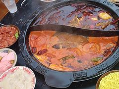 -重庆川渝肥妹火锅