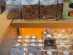 -UH祐禾(武汉武商MALL店)