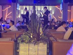 -洛缦音乐餐厅(工业展览馆万象城店)