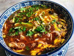 -榴乡缘云南蒙自菊花过桥米线
