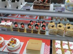 面包甜点陈列柜-面包新语(上地华联店)