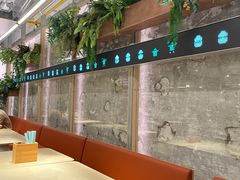 -老乡鸡(上海白玉兰广场店)
