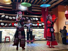 -老滇山寨•云南特色菜•地方菜•民族风情歌舞表演(金碧店)