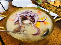 手抓羊肉-阿里家·新疆烤肉酒場 by MIG