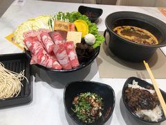 -呷哺呷哺(融创茂店)