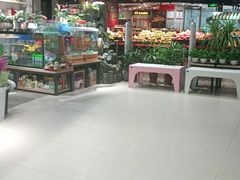 -中百仓储超市有限公司(越秀星汇维港店)