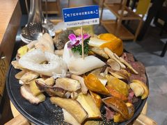 -一朵菌·野生菌探索家火锅(南亚店)