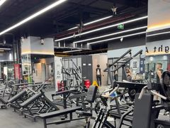 -VLines耀能运动24小时·月付制健身(京广桥店)