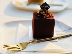 -UNI UNI(环亚凯瑟琳店)