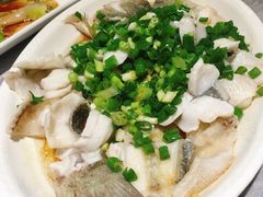 特色香葱淋鲈鱼-粤·向群饭店(龙津东路总店)