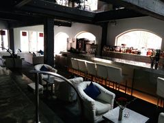 -穹六人间 people 6(岳阳路店)