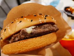 安格斯厚牛芝士堡-麦当劳(中山八路店)