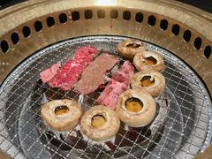 -山川小町·极番烧肉(新地假日广场店)