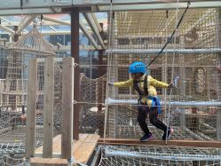 -PIPIKINGDOM皮皮王国欢乐号(欢乐海岸购物中心店)