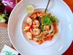 -Chom Cafe and Restaurant