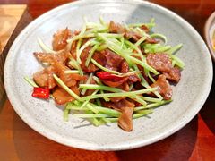 榆耳藜蒿小炒-七色云蔬食(喜邻里店)