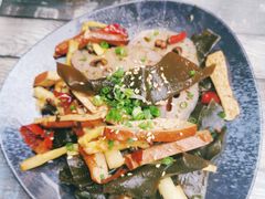 卤味素拼-嘎嘎鸭脑壳(蜀汉路店)