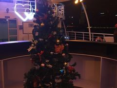 -黄浦江游览十六铺3号码头网红自助餐