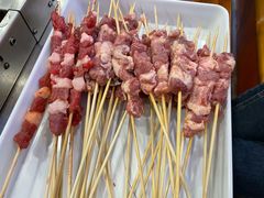 -哈尔滨小酒馆·鲜肉现穿自助烧烤(康新花园店)