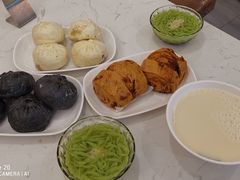 -李与白包子铺(桐梓林店)