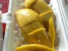 -芒果糯米饭摊子