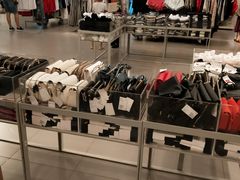 -H&M(鹏欣水游城店)