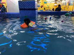 -子木乐园婴儿游泳馆(水晶港店)