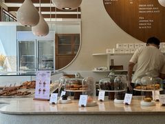 -VERIE BAKEHOUSE