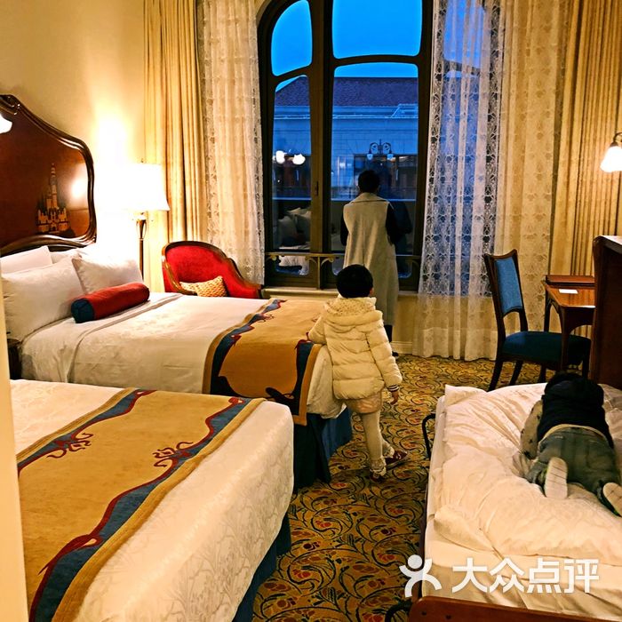 上海迪士尼酒店房间图片