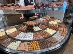 -Laderach 莱德拉(上海环贸iapm店)