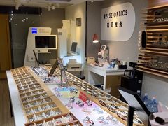 -瑞司视光眼镜·蔡司战略合作眼镜店(新街口店)