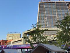 -百年港湾奥特莱斯(香炉礁店)