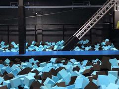 -Bounce Factory 反弹工厂蹦床公园(佛山店)
