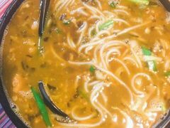 -香巴拉云南餐厅(华莱坞店)