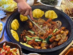 -晨皓祥人民公社铁锅炖菜(西华苑店)