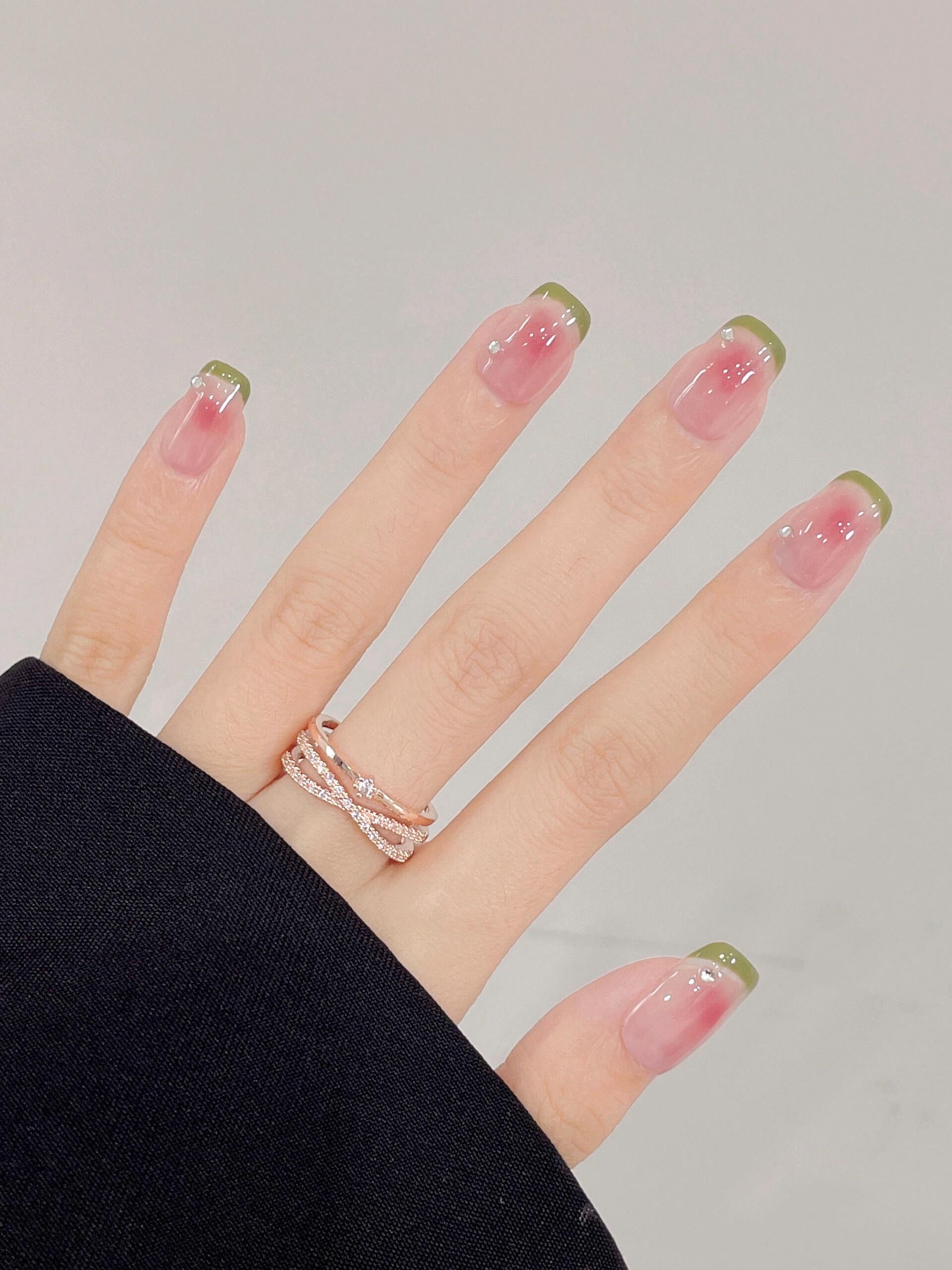 清透系美甲,清凉一夏