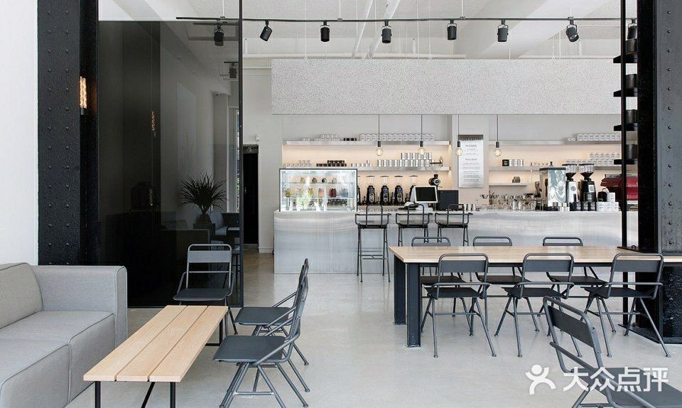 ［咖啡厅］设计｜简洁而不单调的用餐空间