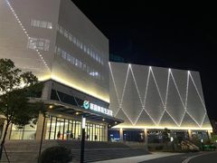 -莱茵体育生活馆