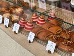 -VERIE BAKEHOUSE