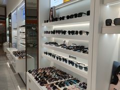 -J-Optical佳视明眼镜·蔡司视觉(青岛金茂览秀城店)