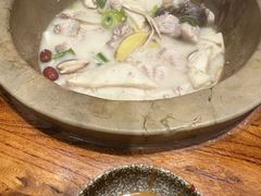 -滇香肴·云南菜蒸汽石锅鱼(云南北路店)
