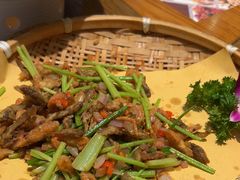 -黄泥岗·地道湖北菜(奥特莱斯店)