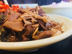 -熊大师牛羊粉(红谷凯旋店)