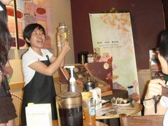 讲解如何冲泡冻柠茶-星巴克臻选(广州东山锦轩店)