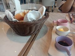 -窗外西餐厅(普罗理想国店)