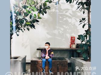 第一次在摄影机构拍摄的娃