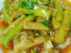 -乡土特色.冷锅鱼.牦牛肉汤锅